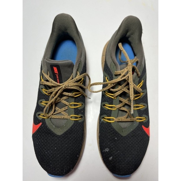 Nike Quest Mens Walking Running Shoes Sz 8 CJ6186-003 Olive Green Black Red - Picture 2 of 11